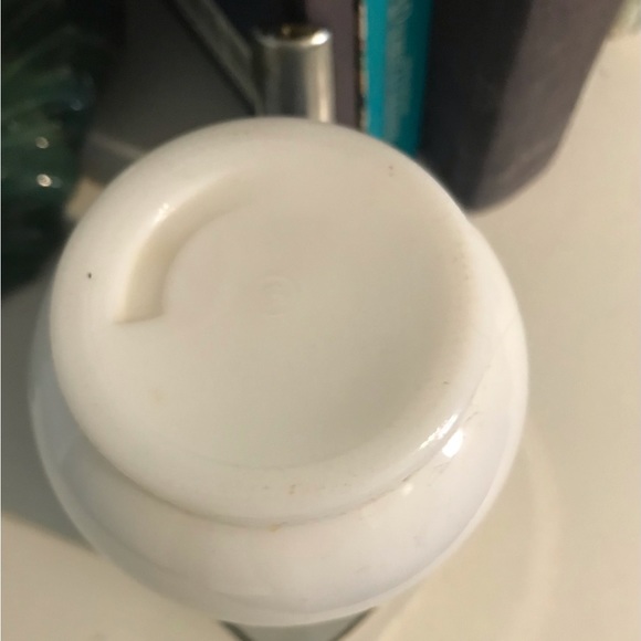 Vintage Milk Glass Creamer Gemco Blue/White ~ Silver Lid - Picture 4 of 4